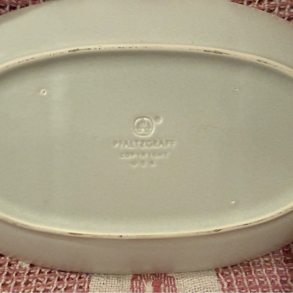 Vintage Pfaltzgraff Cream Oval Divided Serving Dish - Picture 2 of 2